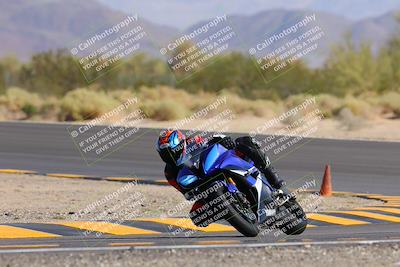 media/Oct-08-2022-SoCal Trackdays (Sat) [[1fc3beec89]]/Turn 10 (945am)/